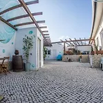 Furnaka Eco Village 로리냐