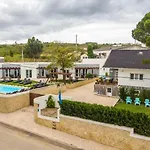 Gasthuis Furnaka Eco Village *