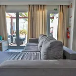 Furnaka Eco Village 게스트하우스