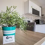 Furnaka Eco Village 게스트하우스 로리냐
