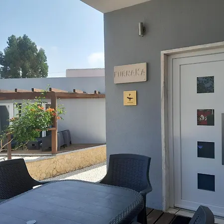 Furnaka Eco Village Pensión